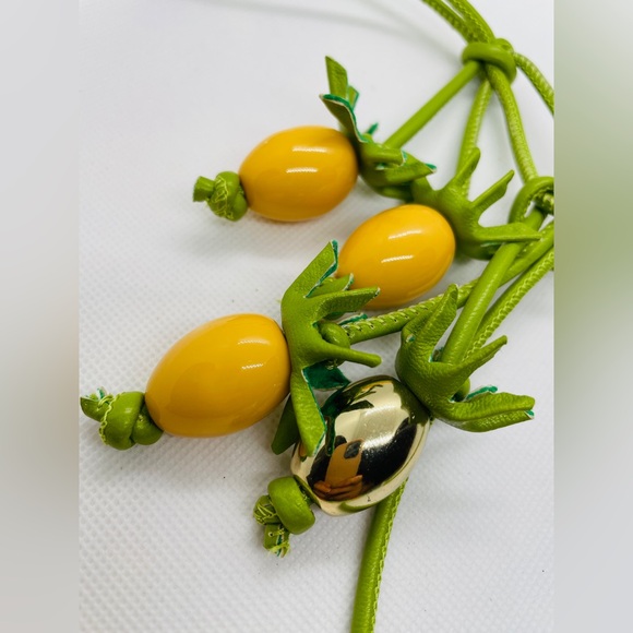 Yellow cherry tomatoes bag charm - Picture 5 of 8